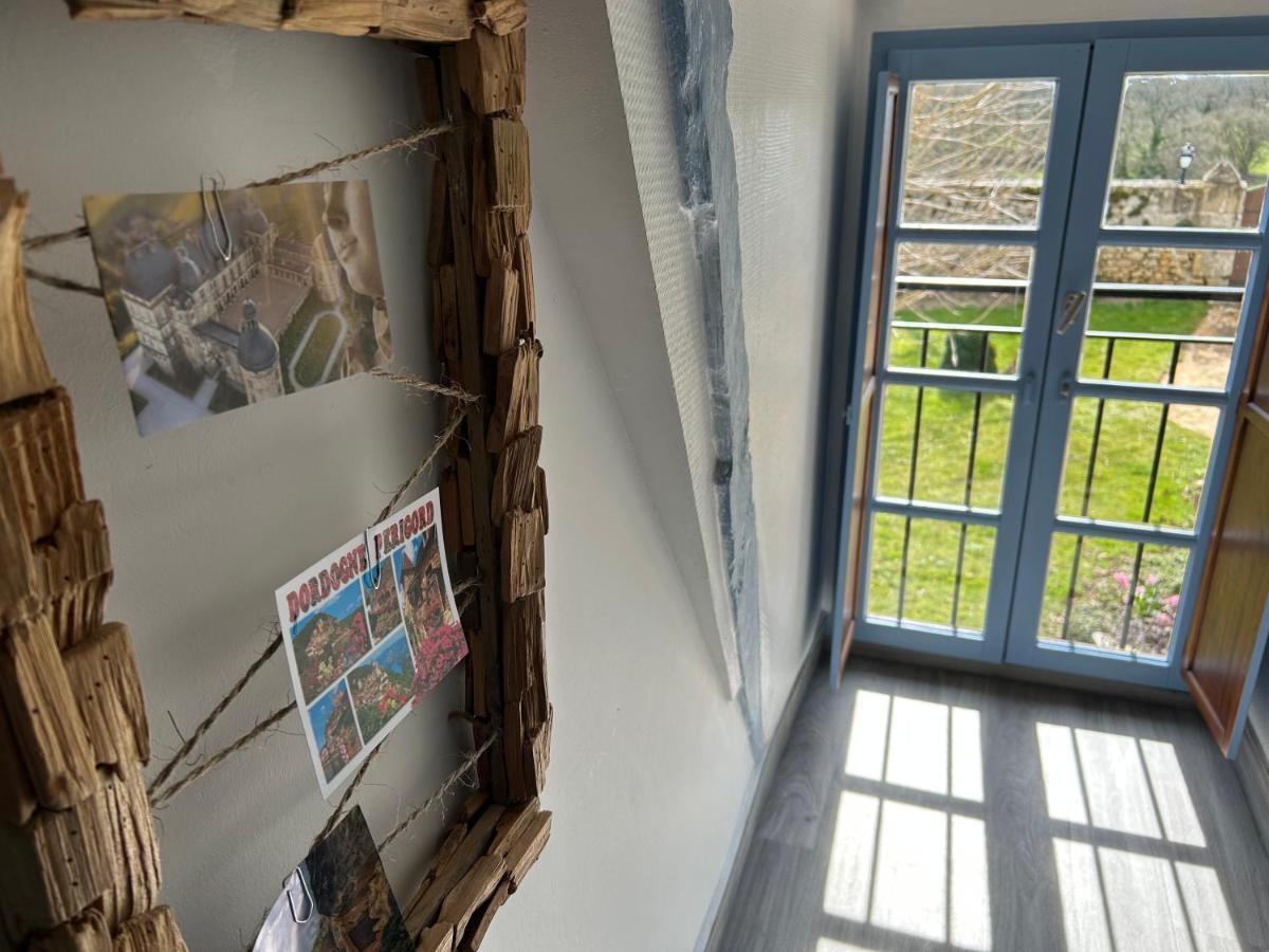 Demeure Du Vallon - Chambres D'Hotes De Charme Azerat Exterior photo