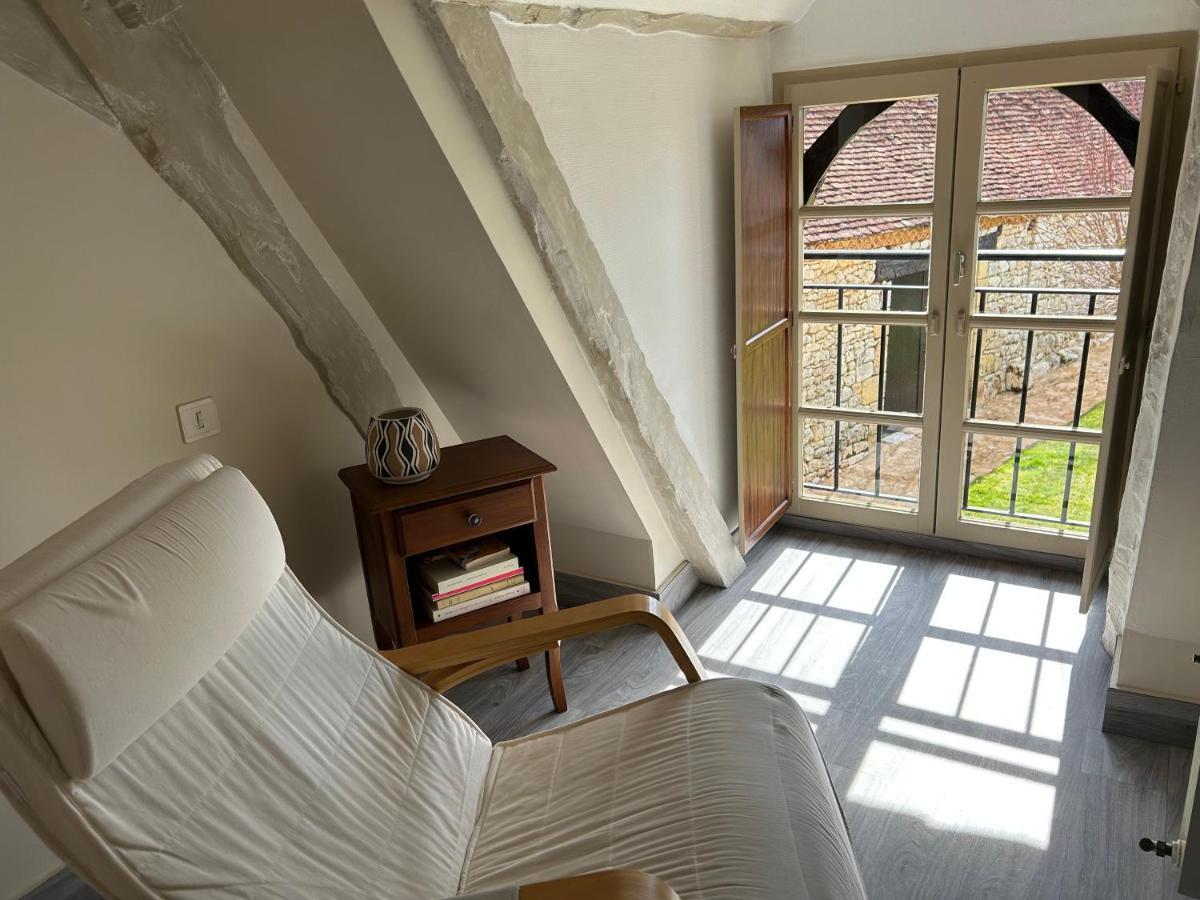 Demeure Du Vallon - Chambres D'Hotes De Charme Azerat Exterior photo